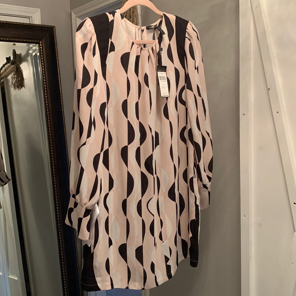 ⭐️🔥BCBG- MAXAZARIA Dress. Size M🔥⭐️